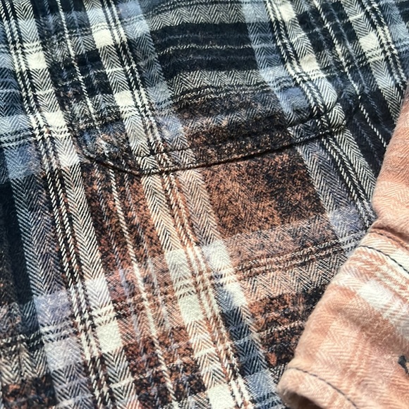 Custom bleach tie-dyed Flannel - Picture 5 of 8